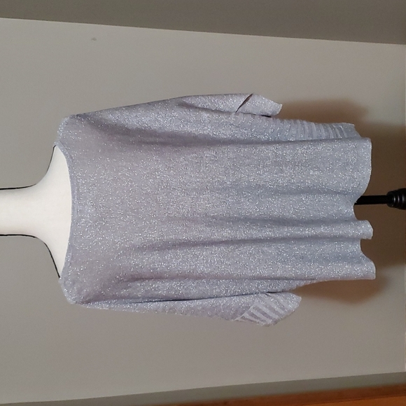 Anthropologie Top - Picture 3 of 10